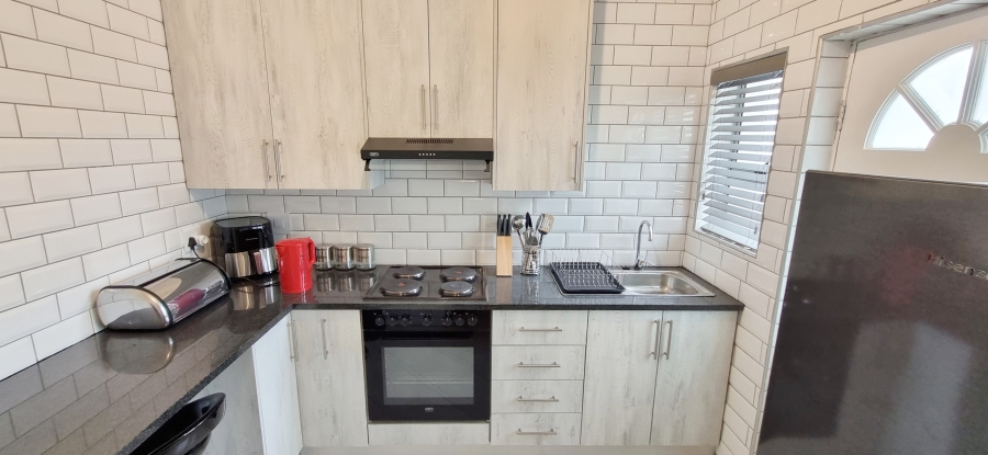 To Let 1 Bedroom Property for Rent in Tijgerhof Western Cape